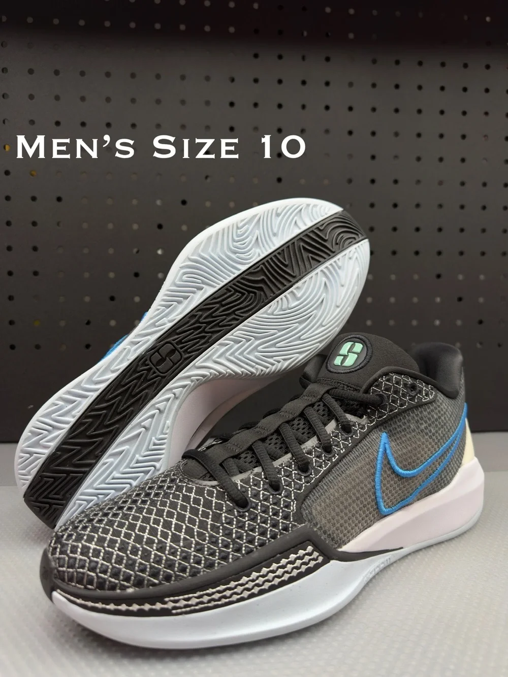 Nike Sabrina 1